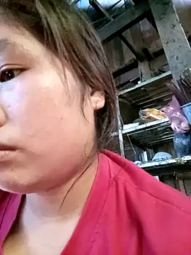 Luyen004 online show from April 4, 2026, 1:34 am