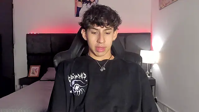 Aaron Spencer13 online show from October 10, 2025, 7:15 pm