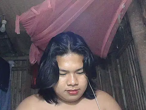 Huntrix2025 online show from April 4, 2026, 9:43 pm