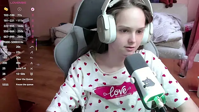 SharybbFace online show from April 9, 2026, 2:23 pm