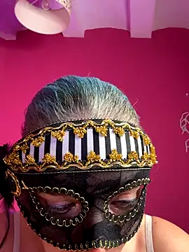 Rosabraguitas online show from October 21, 2025, 8:08 pm