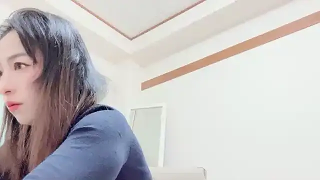 RIjiejie2 online show from November 16, 2025, 1:27 pm