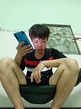 Snapshot of tailua05 chatting on June 21, 2026, 12:00 pm tailua05 online show from June 21, 2026, 12:00 pm