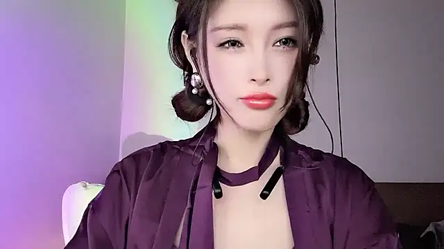 QiaoHui online show from October 18, 2025, 12:29 pm