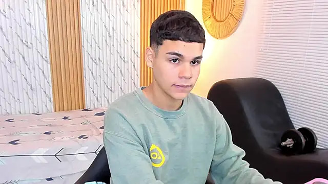 james jonnes online show from October 8, 2025, 7:47 pm