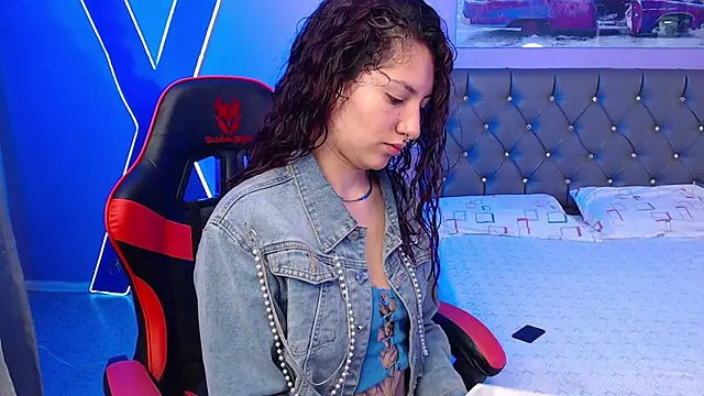 Snapshot of Sabriinaa_Foxx chatting on October 16, 2025, 12:13 pm Sabriinaa Foxx online show from October 16, 2025, 12:13 pm