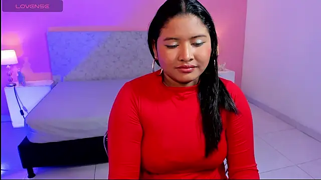 JulietEmber45 online show from September 19, 2025, 11:58 am