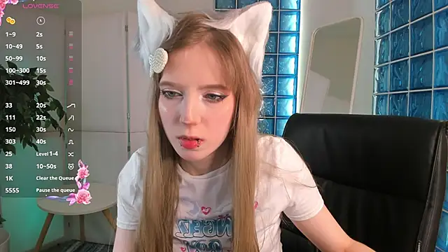 MorgyAsuna  online show from November 15, 2025, 6:39 am