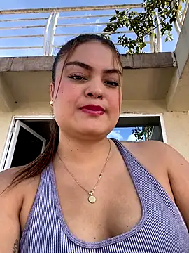 ItsKari online show from September 24, 2025, 2:01 pm