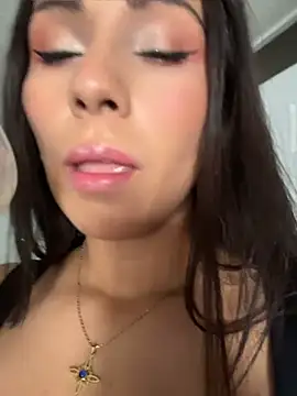 Nicol X online show from April 28, 2026, 4:33 pm