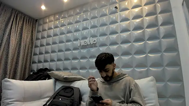 Jack Daniel   online show from November 10, 2025, 2:00 pm