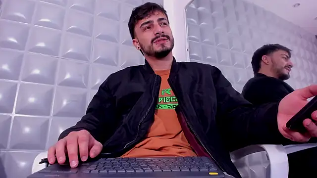 Jack Daniel   online show from October 14, 2025, 10:38 am