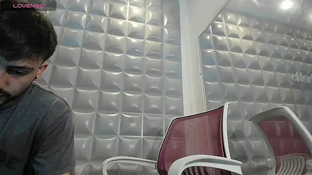 Jack Daniel   online show from October 9, 2025, 12:49 pm