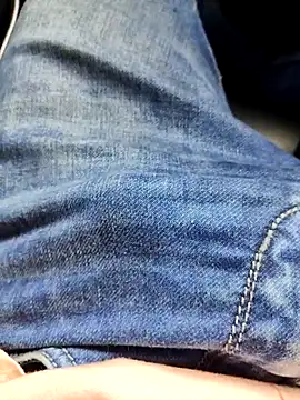 lickingspecilist online show from October 12, 2025, 2:13 am