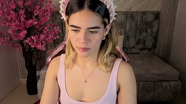 lilith4 s online show from October 21, 2025, 3:17 am