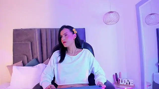 Snapshot of Coco-balenciaga chatting on November 28, 2025, 11:54 am Coco-balenciaga online show from November 28, 2025, 11:54 am