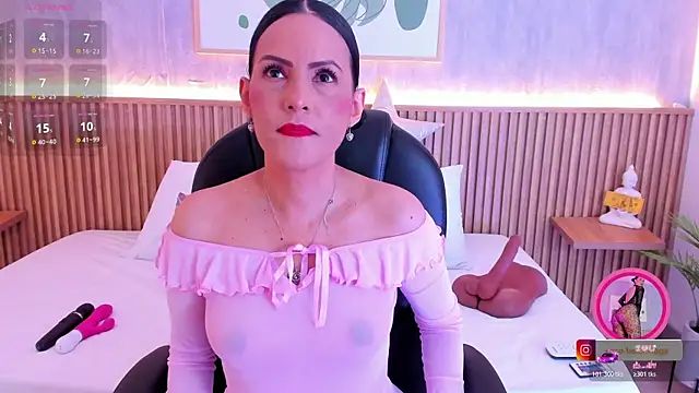 Snapshot of Coco-balenciaga chatting on November 1, 2025, 12:10 pm Coco-balenciaga online show from November 1, 2025, 12:10 pm