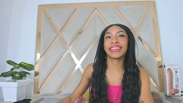angelkyraasm online show from May 22, 2026, 12:47 pm