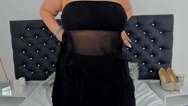 LunaWetPussy online show from May 14, 2026, 4:04 pm