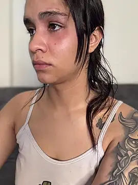 Snapshot of Isabella-Teen chatting on February 17, 2026, 2:20 am Isabella-Teen online show from February 17, 2026, 2:20 am