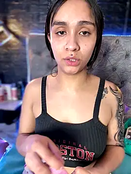 Isabella-Teen online show from October 28, 2025, 2:23 am