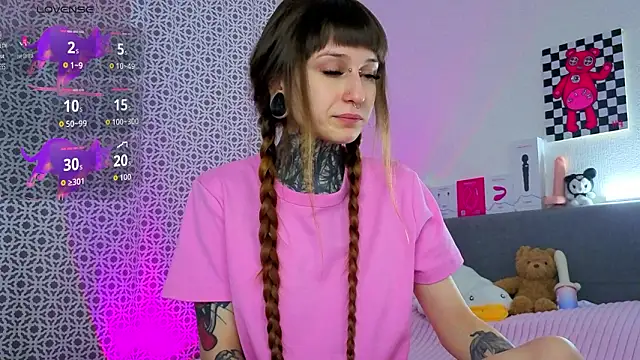 LilithPoison online show from March 5, 2026, 6:04 pm