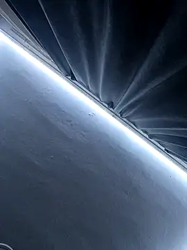 Snapshot of HAMADA__11 chatting on December 3, 2025, 5:34 pm HAMADA 11 online show from December 3, 2025, 5:34 pm