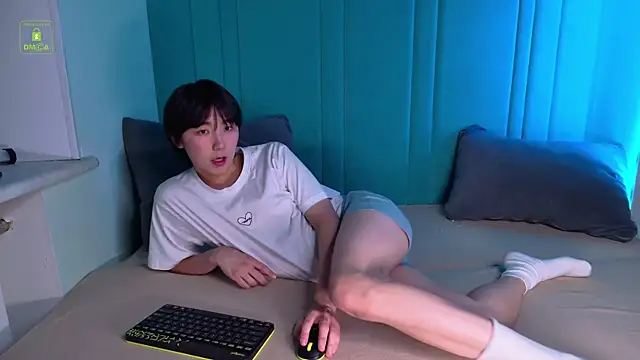 HeejinWang online show from November 24, 2025, 8:20 pm