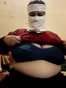 Love-890 online show from October 28, 2025, 1:32 pm