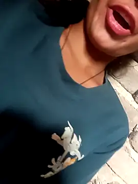 Aaisha-16 online show from April 12, 2026, 4:05 am