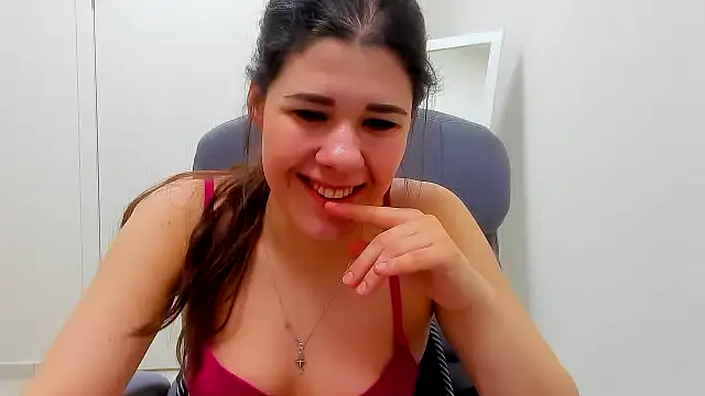 Snapshot of Joannia chatting on February 17, 2026, 9:17 am Joannia online show from February 17, 2026, 9:17 am