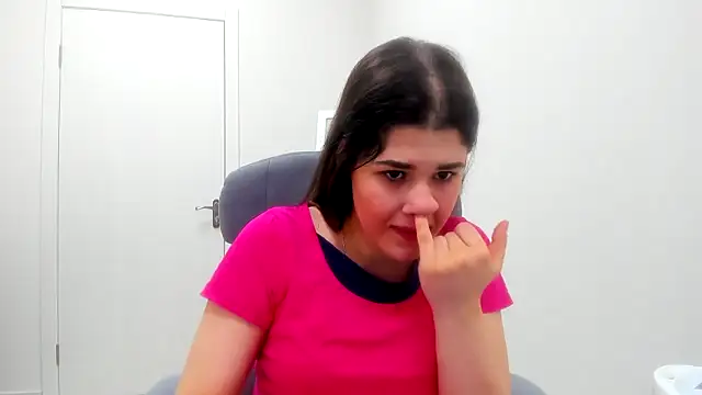 Snapshot of Joannia chatting on February 7, 2026, 9:17 am Joannia online show from February 7, 2026, 9:17 am