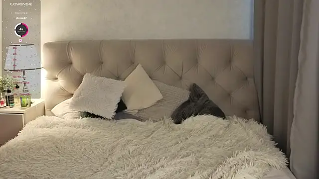 Gentle Ariel online show from February 13, 2026, 3:06 am