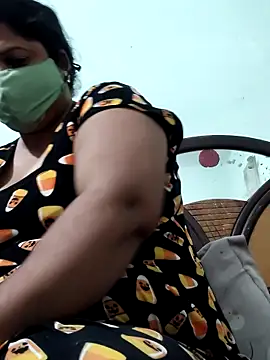 Mmm143 online show from October 19, 2025, 9:45 am