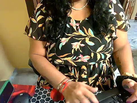 veena kaur online show from September 17, 2025, 2:08 pm