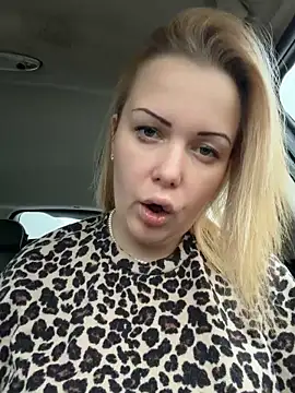 Piccolamonella29 online show from February 14, 2026, 4:07 pm