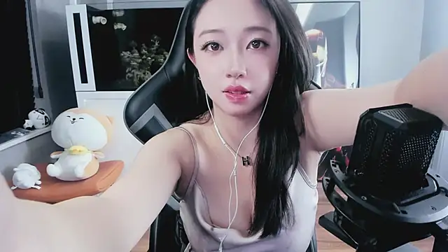 Keke-Bai online show from September 29, 2025, 1:50 pm