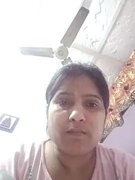 aliya-jaan71 online show from November 3, 2025, 11:58 am