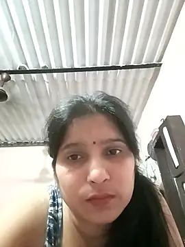 aliya-jaan71 online show from May 3, 2026, 8:34 pm