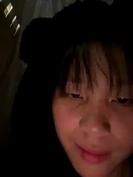 huong-18 online show from November 11, 2025, 1:44 am