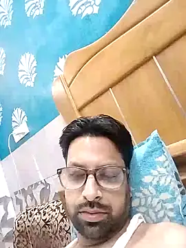 Snapshot of mohsin99272 chatting on September 15, 2025, 5:19 am mohsin99272 online show from September 15, 2025, 5:19 am