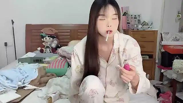 Akong11 online show from October 16, 2025, 2:58 pm