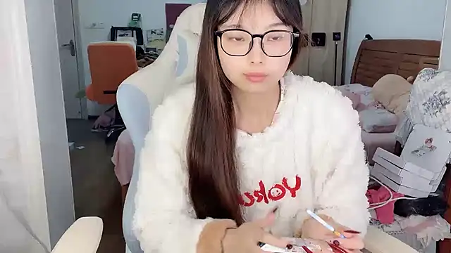 Akong11 online show from December 18, 2025, 3:11 am