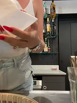 ainaht online show from April 6, 2026, 6:36 am