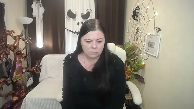 Snapshot of BritneyRaine chatting on October 16, 2025, 11:51 am BritneyRaine online show from October 16, 2025, 11:51 am