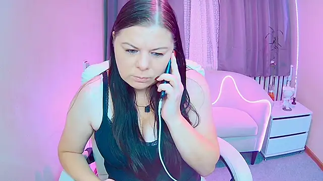 Snapshot of BritneyRaine chatting on November 11, 2025, 7:14 am BritneyRaine online show from November 11, 2025, 7:14 am