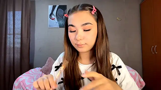 Snapshot of BahaiHeaven chatting on October 19, 2025, 8:06 am BahaiHeaven online show from October 19, 2025, 8:06 am