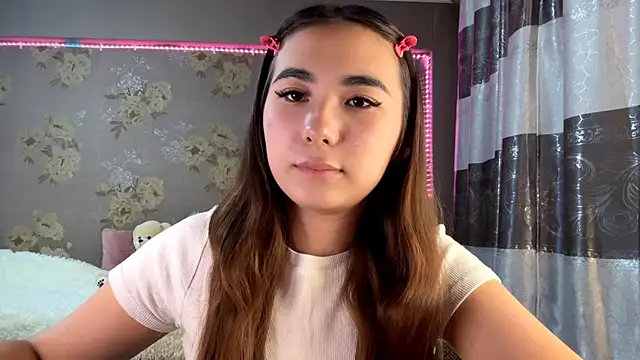 Snapshot of BahaiHeaven chatting on November 17, 2025, 11:25 am BahaiHeaven online show from November 17, 2025, 11:25 am