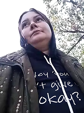 Snapshot of Flacara100 chatting on October 21, 2025, 3:22 pm Flacara100 online show from October 21, 2025, 3:22 pm