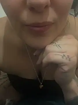 anonyme hot47 online show from April 16, 2026, 8:09 pm